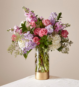 The FTD� In the Gardens Luxury Bouquet