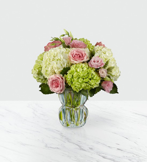 The FTD� Always Smile� Luxury Bouquet